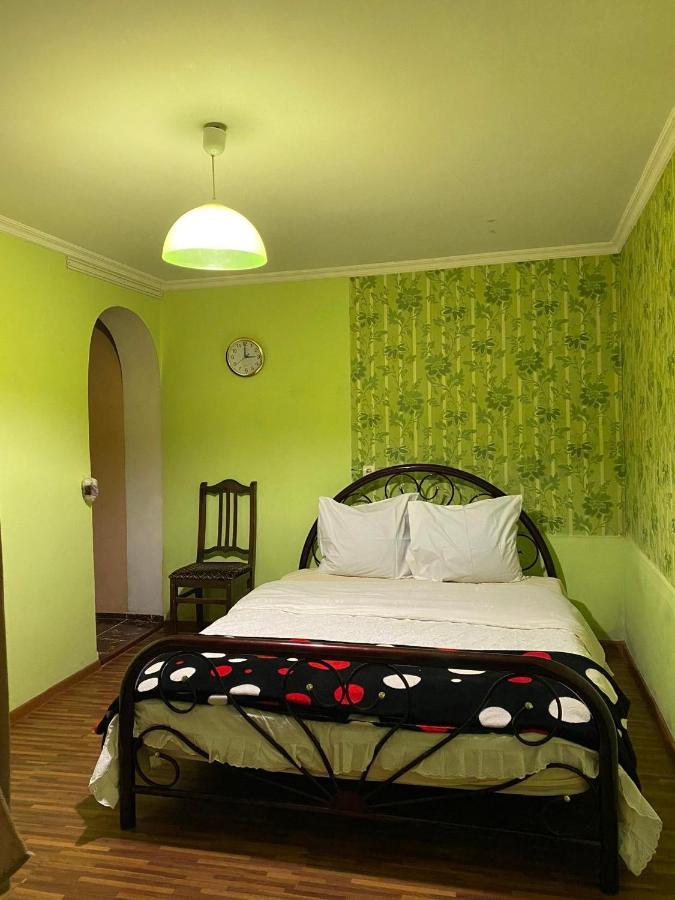 Guest House Khatuna Borjomi Esterno foto